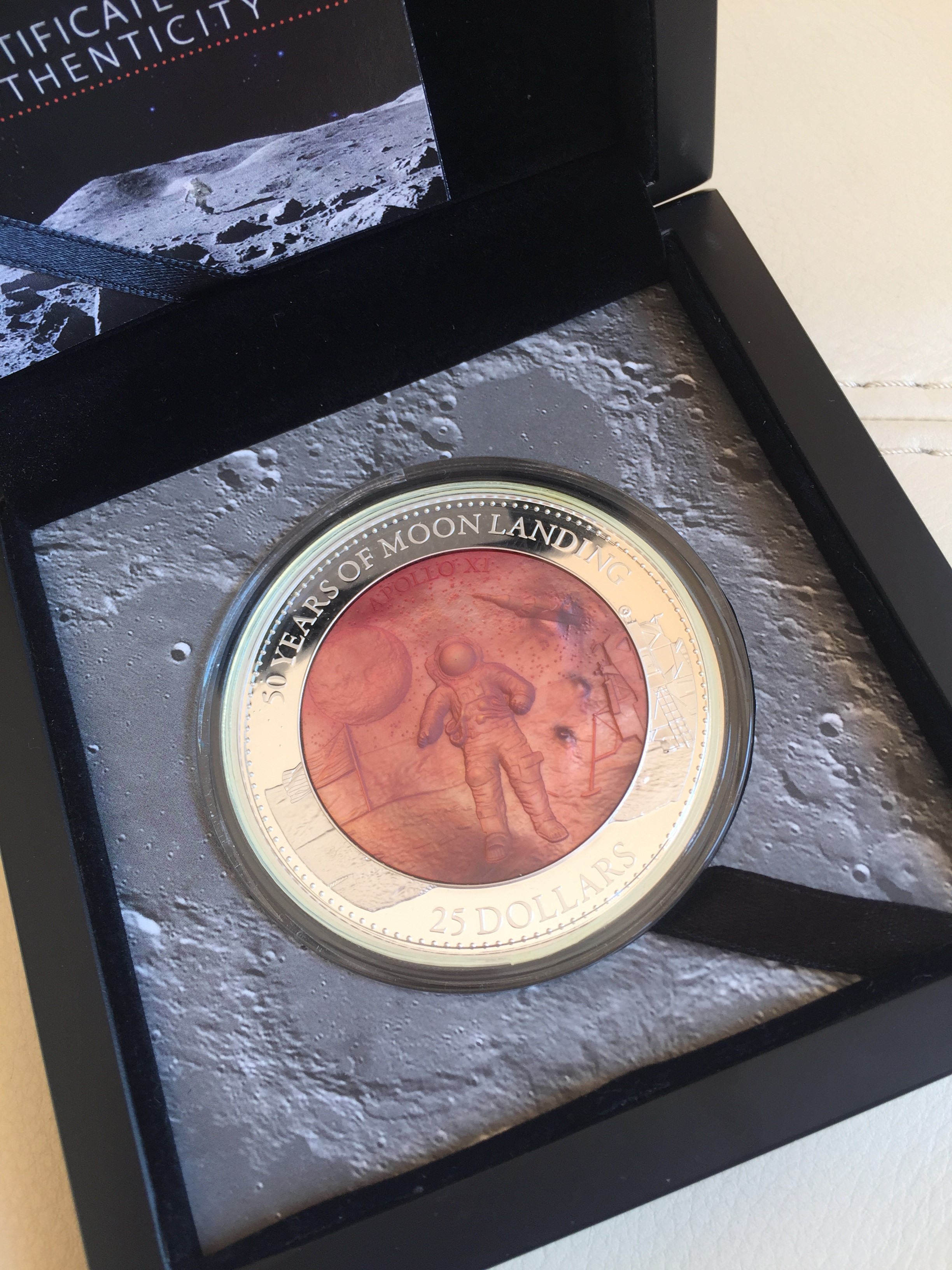 Stříbrná mince 5 Oz Přistání na Měsíci 50. výročí 2019 Perleť Proof - DOSTUPNOST NA DOTAZ !