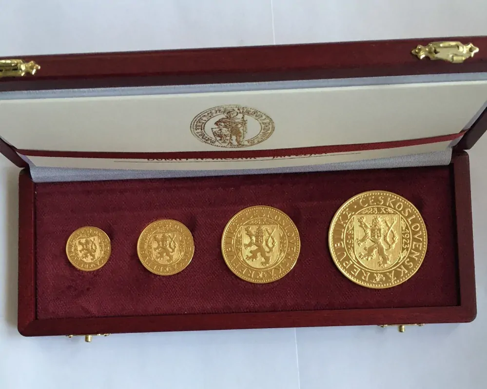 Sada dukátů sv. Václava -postava - návrh Jana Čejky , 30 sad , č. 12 , emise 2021 , Prodáno